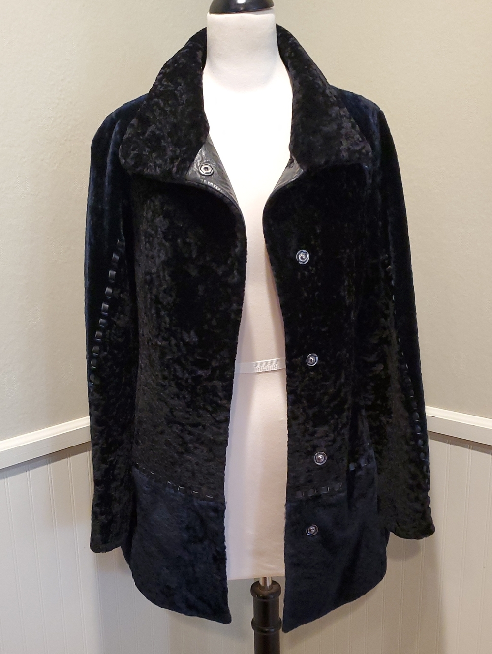 Autunno Shearling Fur Colorblock Jacket - Picture 7 of 14